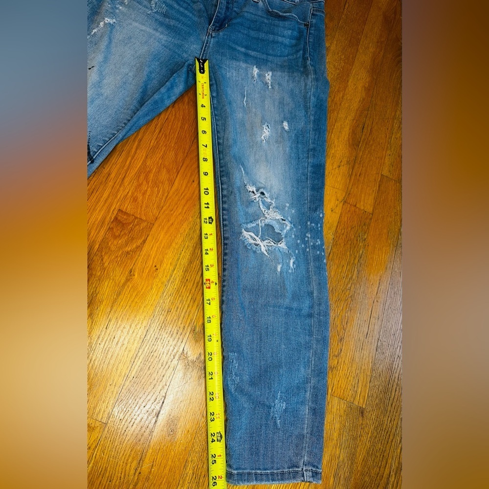 Judy Blue Distressed Jeans (Size 13/31) - Picture 12 of 15